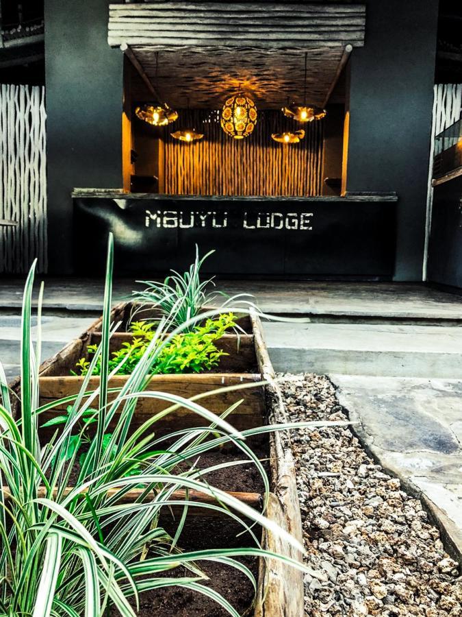 Mbuyu Lodge วาตามู ภายนอก รูปภาพ