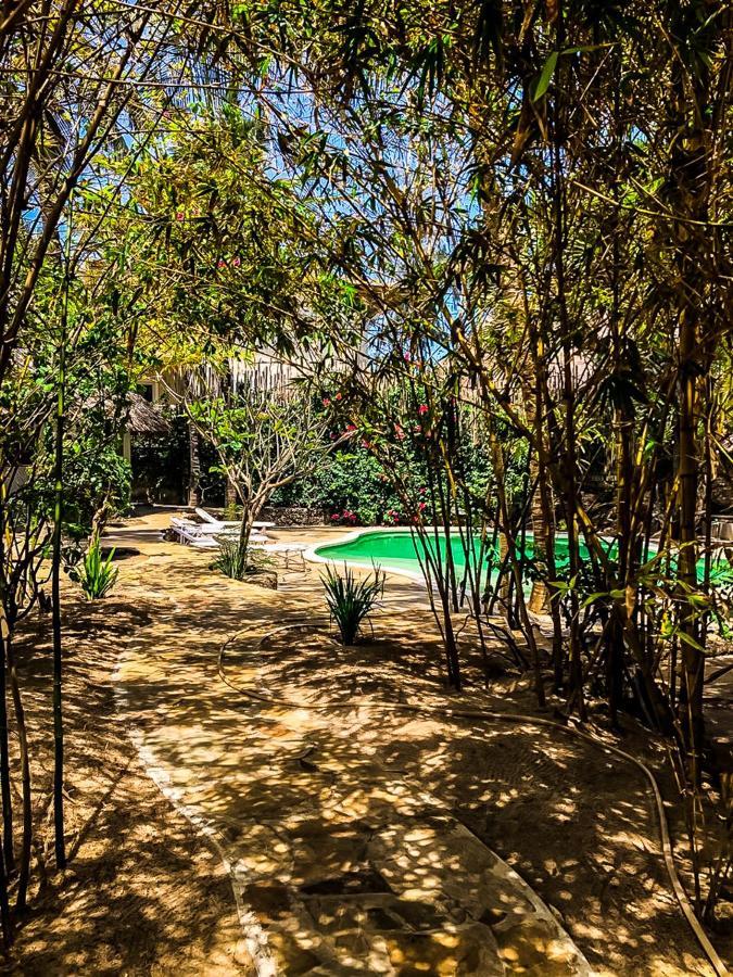 Mbuyu Lodge วาตามู ภายนอก รูปภาพ