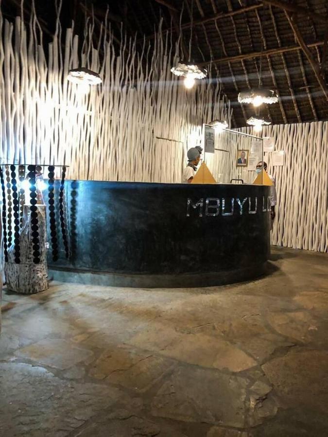 Mbuyu Lodge วาตามู ภายนอก รูปภาพ