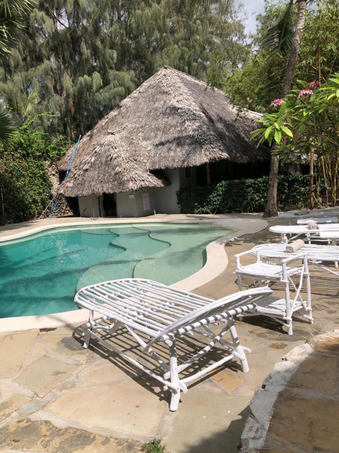 Mbuyu Lodge วาตามู ภายนอก รูปภาพ